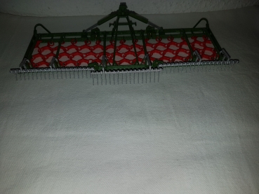 Wiesenschleppe 6 Meter breit lackiert mit Striegel